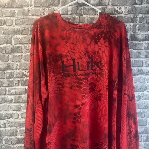 Huk Red Performance Fishing Shirt - Picture 1 of 8